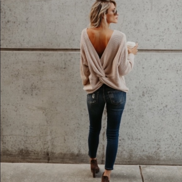 Sweaters - NWT TWIST BACK SWEATER